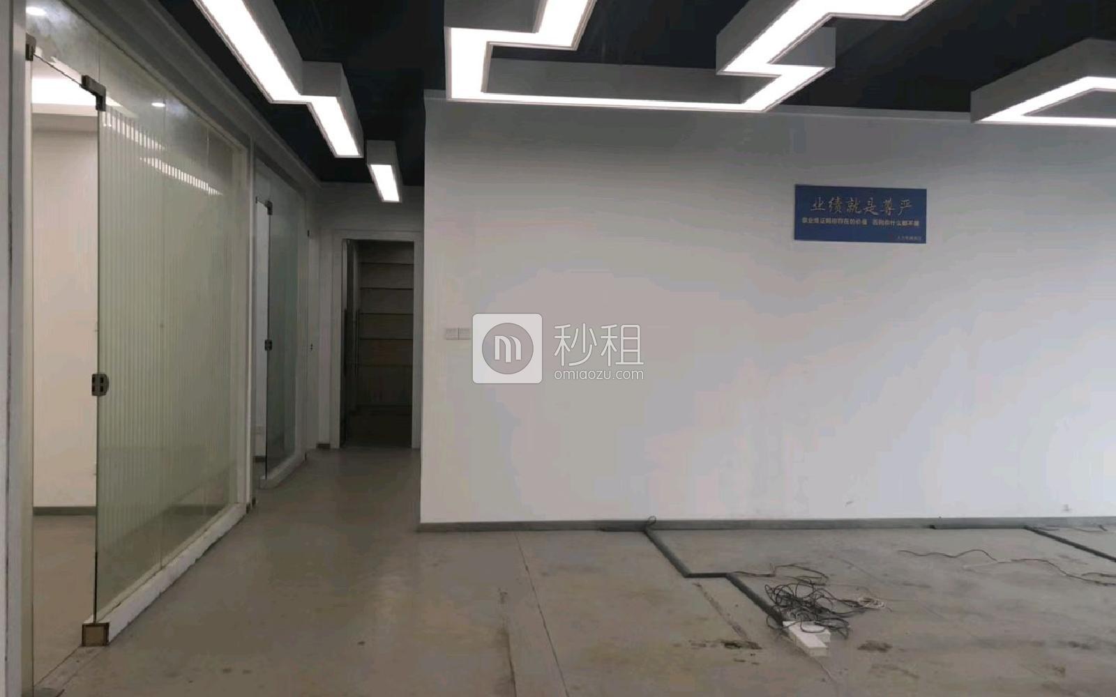 广兴源互联网创意园写字楼出租371平米精装办公室80元/m².月