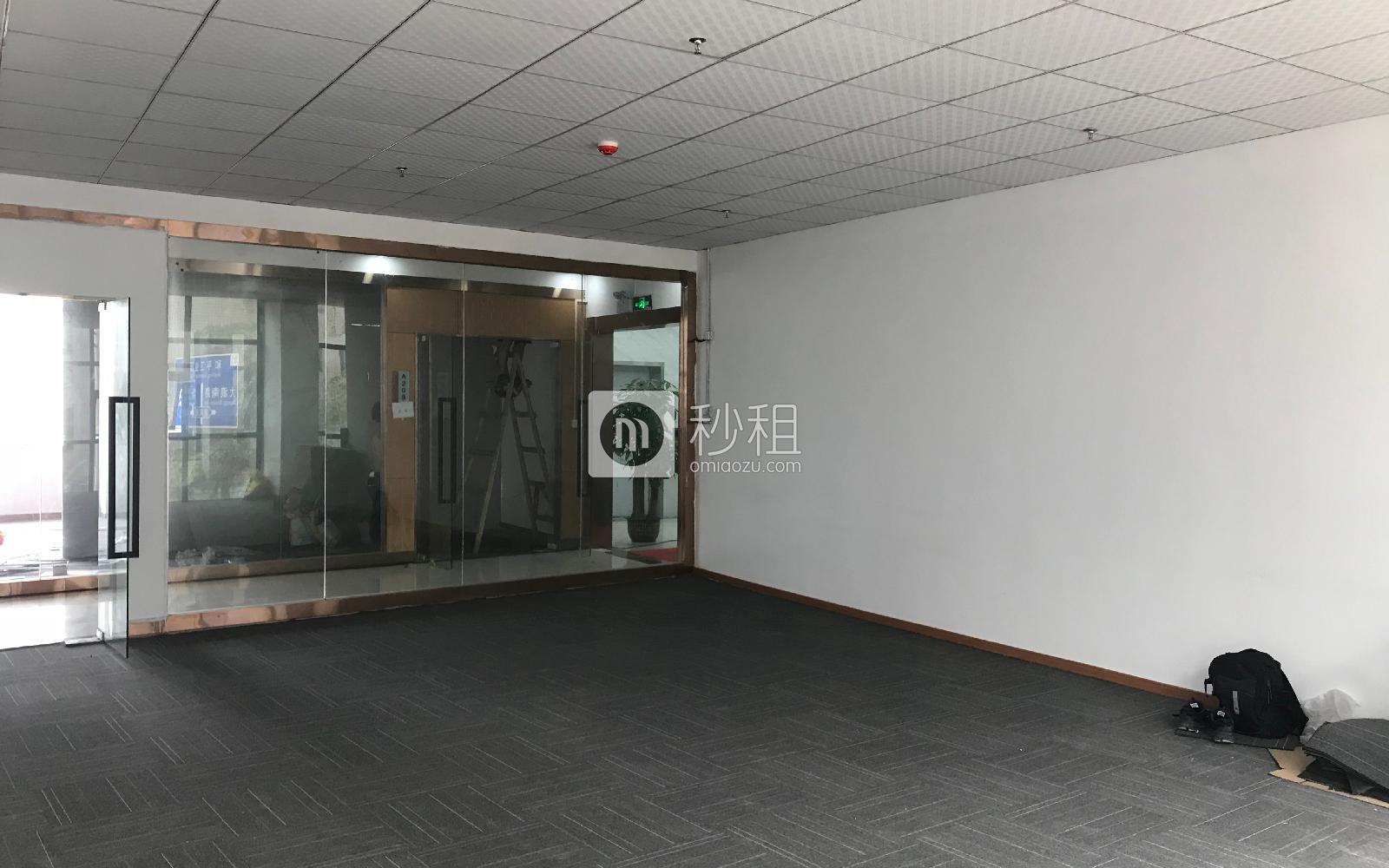 金源大厦写字楼出租158平米精装办公室58元/m².月