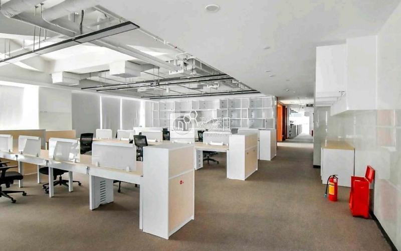 新浩E都写字楼出租621平米豪装办公室158元/m².月