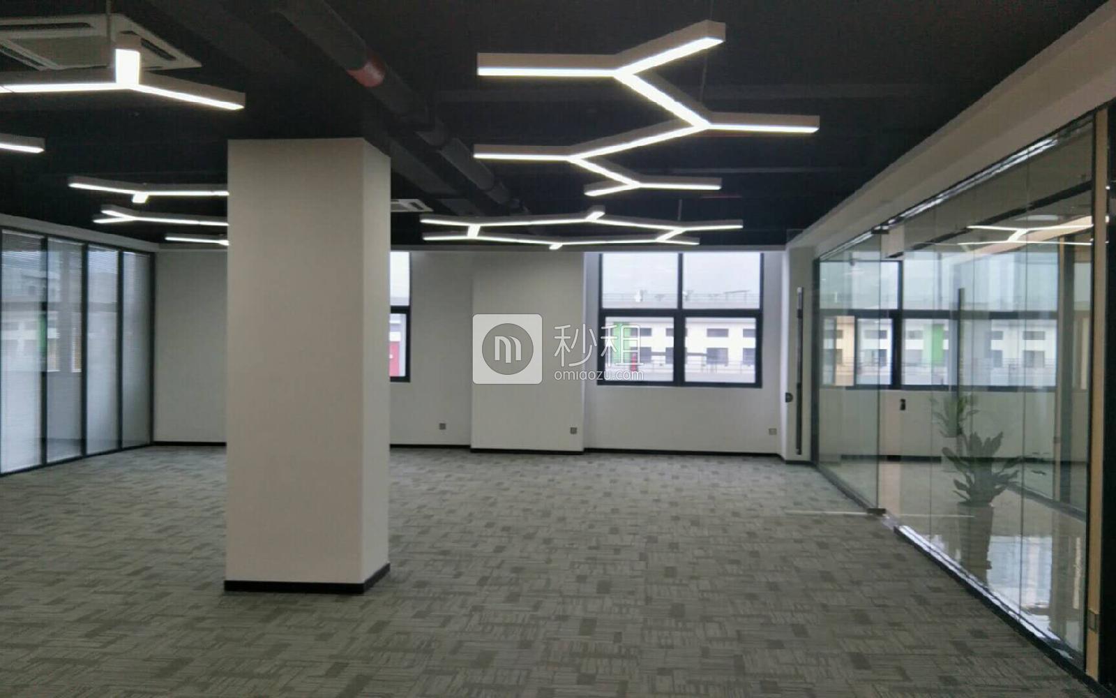 鼎盛创业园写字楼出租440平米精装办公室88元/m².月