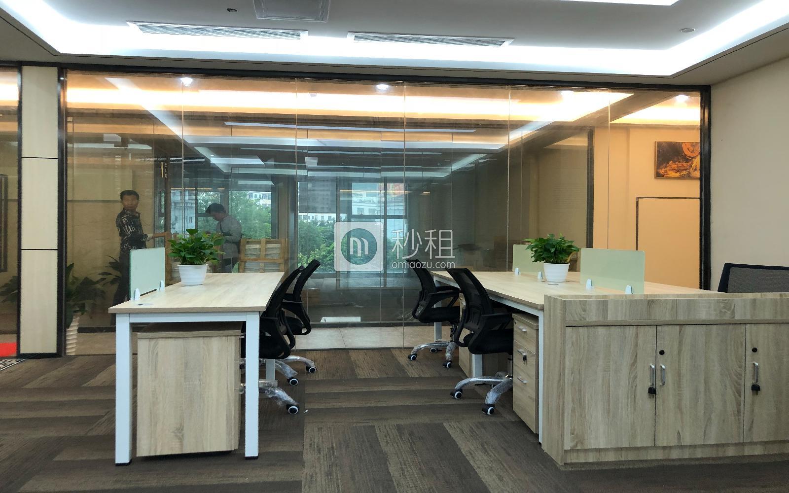 美兰国际商务中心写字楼出租152平米精装办公室90元/m².月