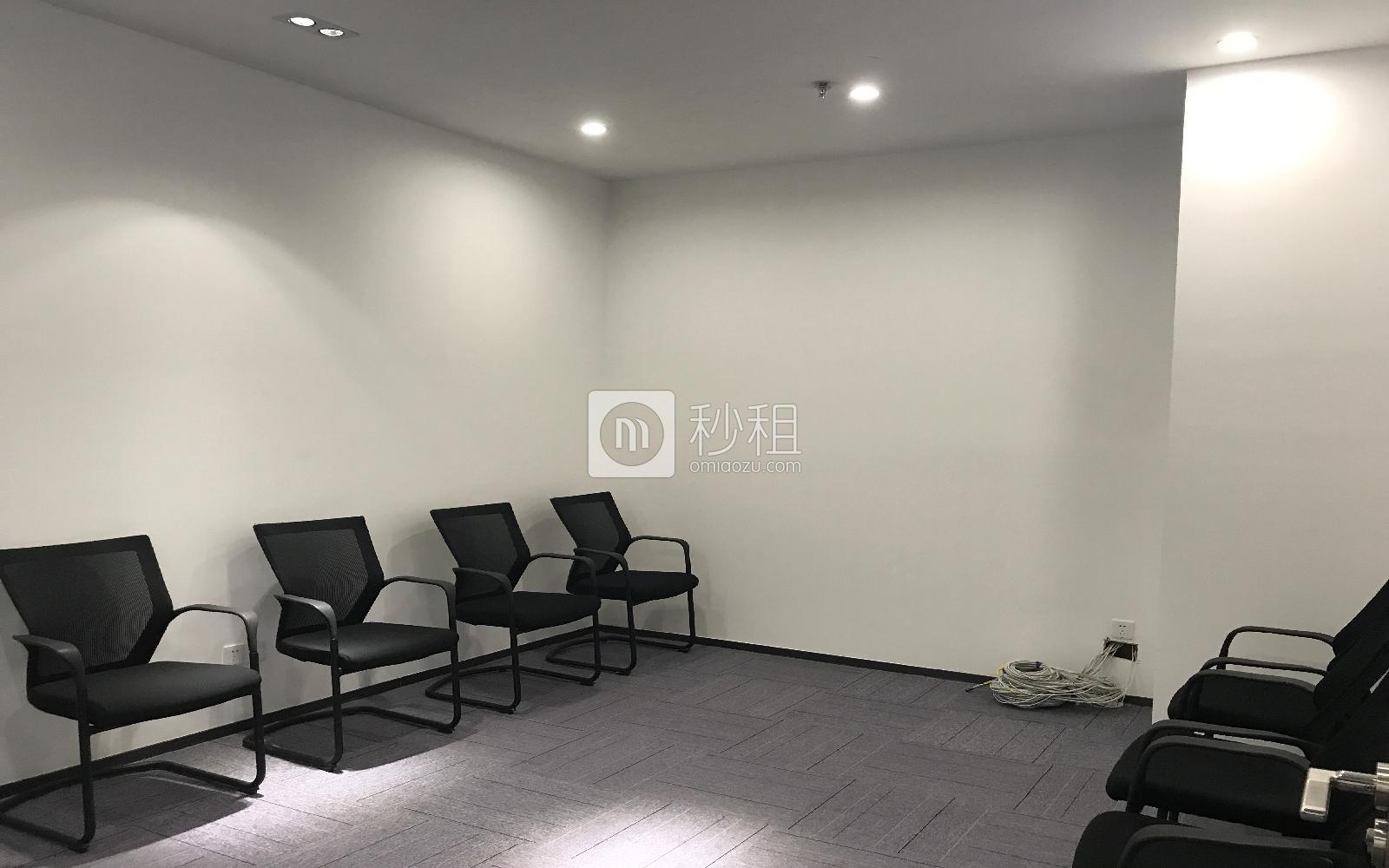 兆隆坂田科技中心写字楼出租401平米豪装办公室59元/m².月