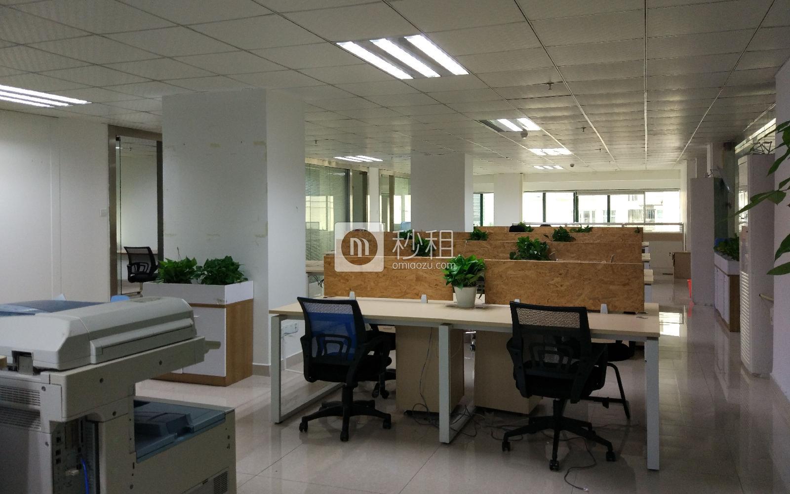 龙泰利科技大厦写字楼出租451平米精装办公室108元/m².月