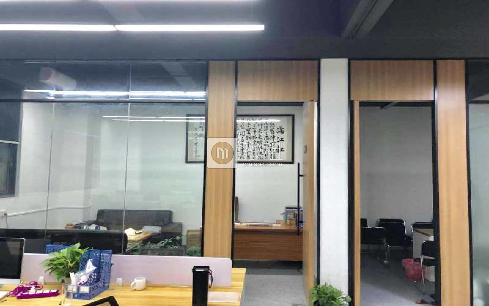 星港同创汇写字楼出租118平米精装办公室46元/m².月