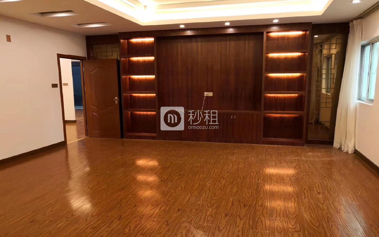 兴龙富创客园写字楼出租185平米精装办公室60元/m².月