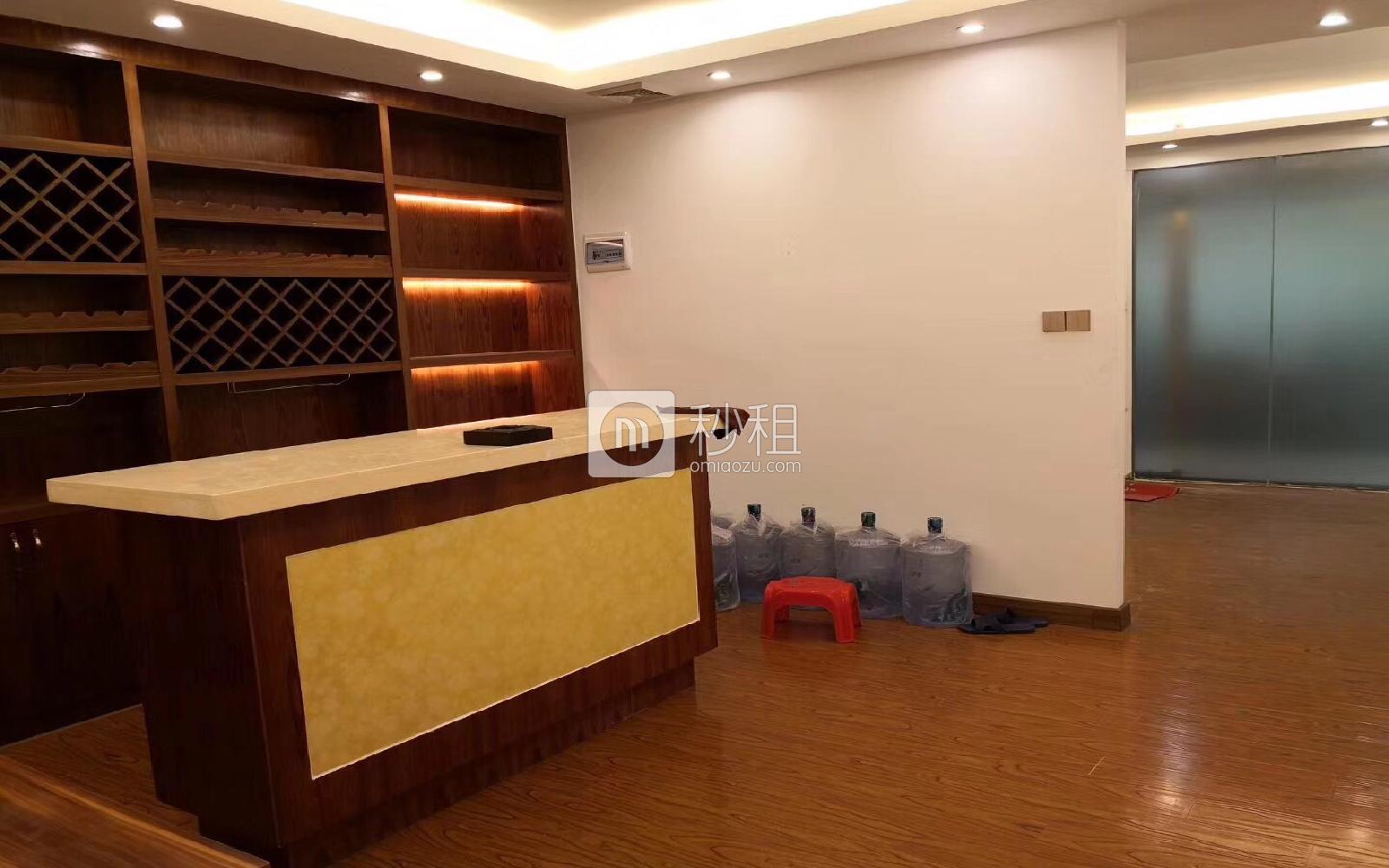 兴龙富创客园写字楼出租185平米精装办公室60元/m².月