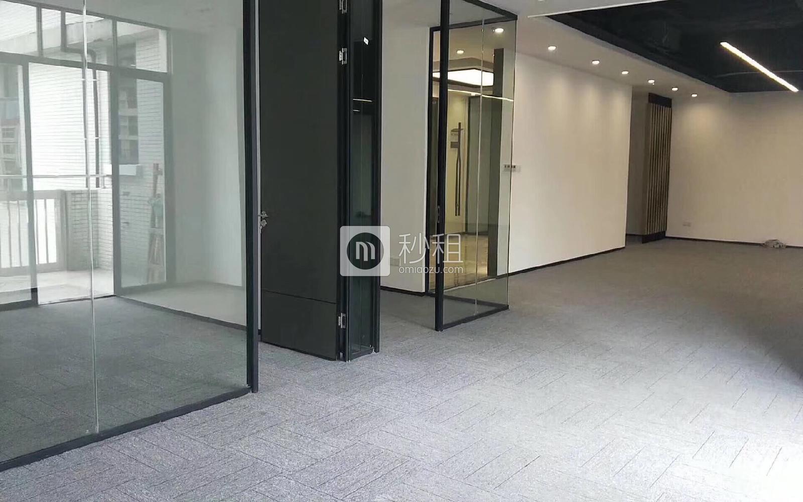 兆隆坂田科技中心写字楼出租640平米简装办公室59元/m².月