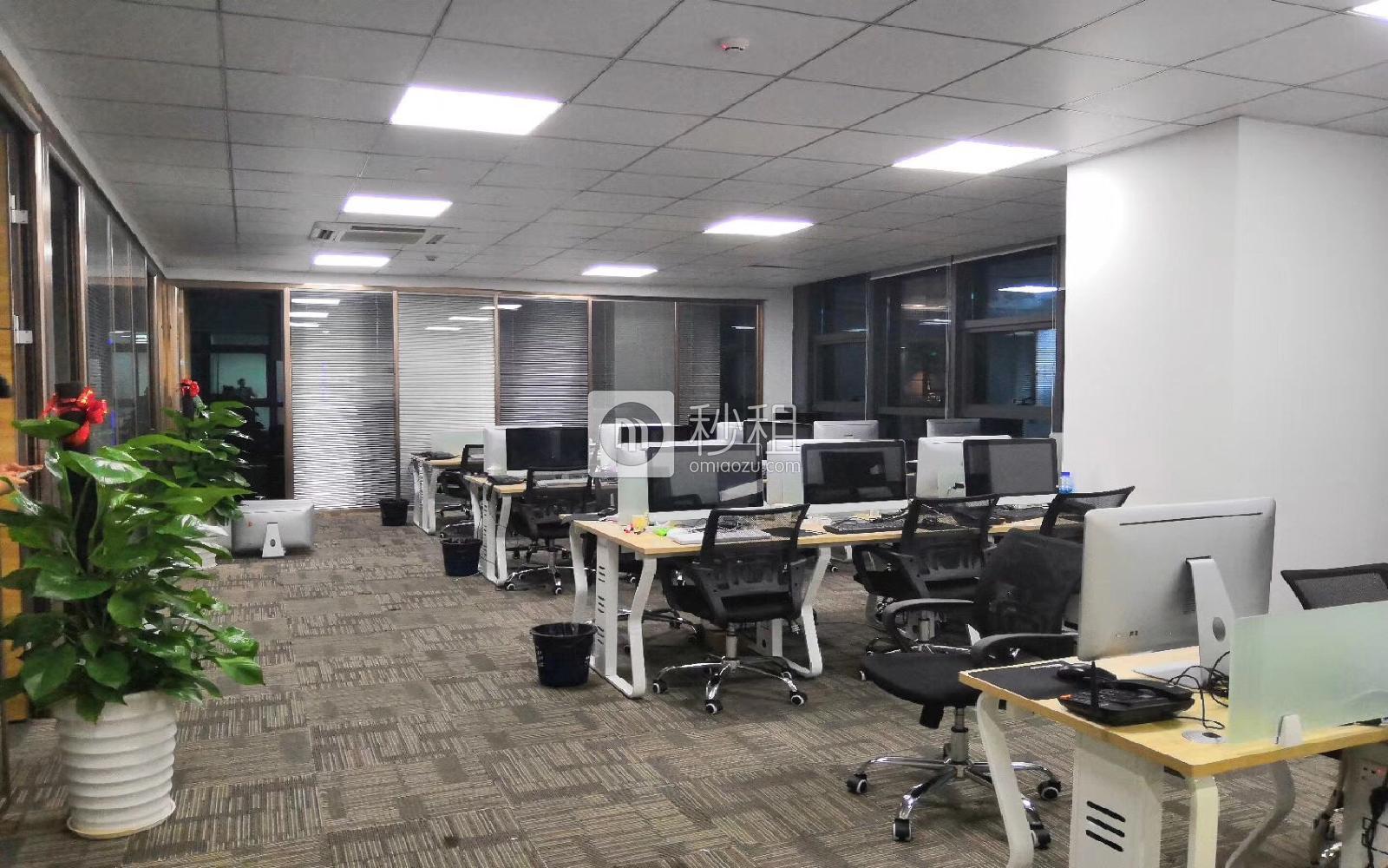 天安云谷写字楼出租358平米精装办公室98元/m².月