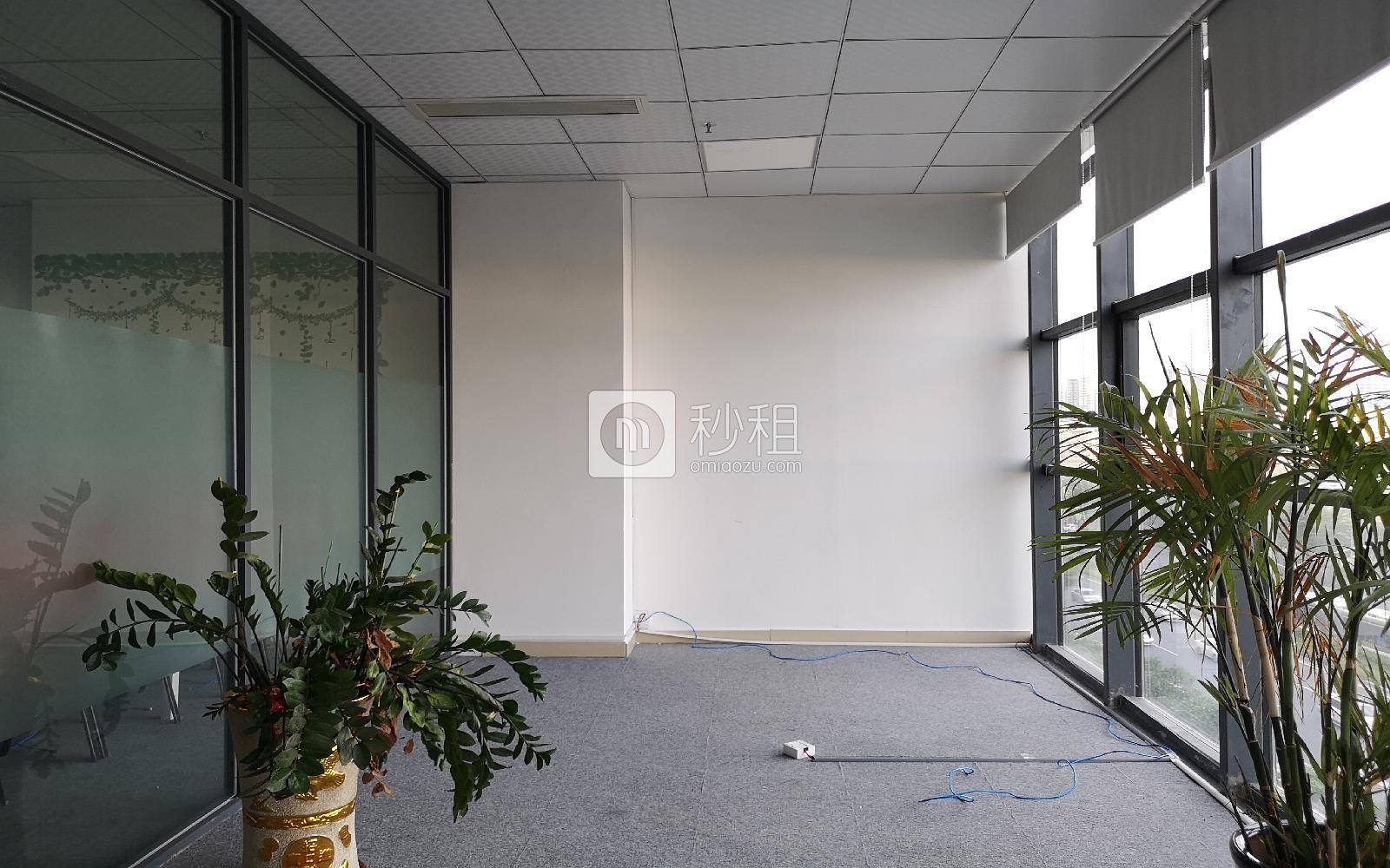 政商中心写字楼出租378平米精装办公室73元/m².月