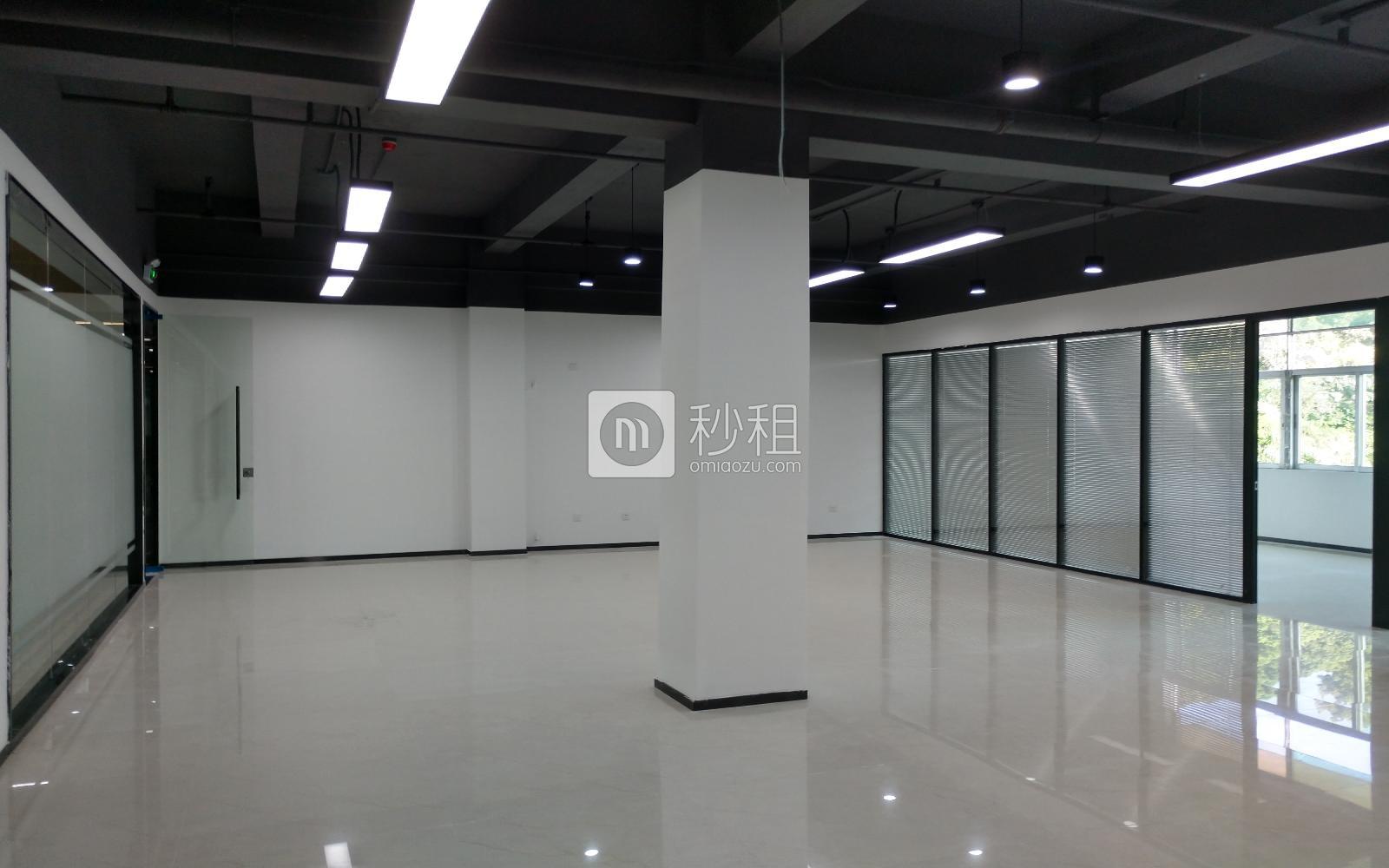 明亮科技园写字楼出租246平米精装办公室82元/m².月