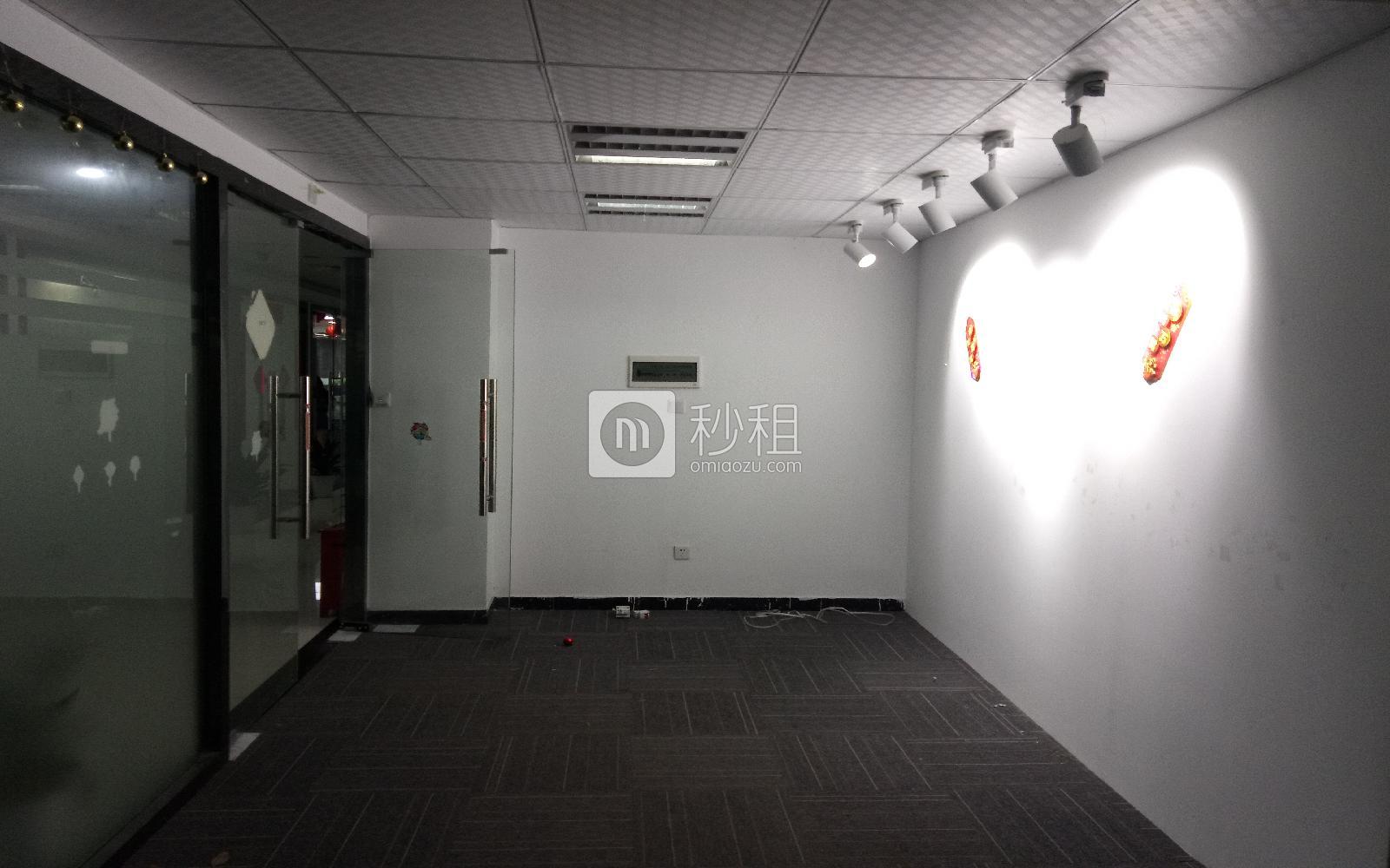 高新技术产业园写字楼出租450平米精装办公室110元/m².月
