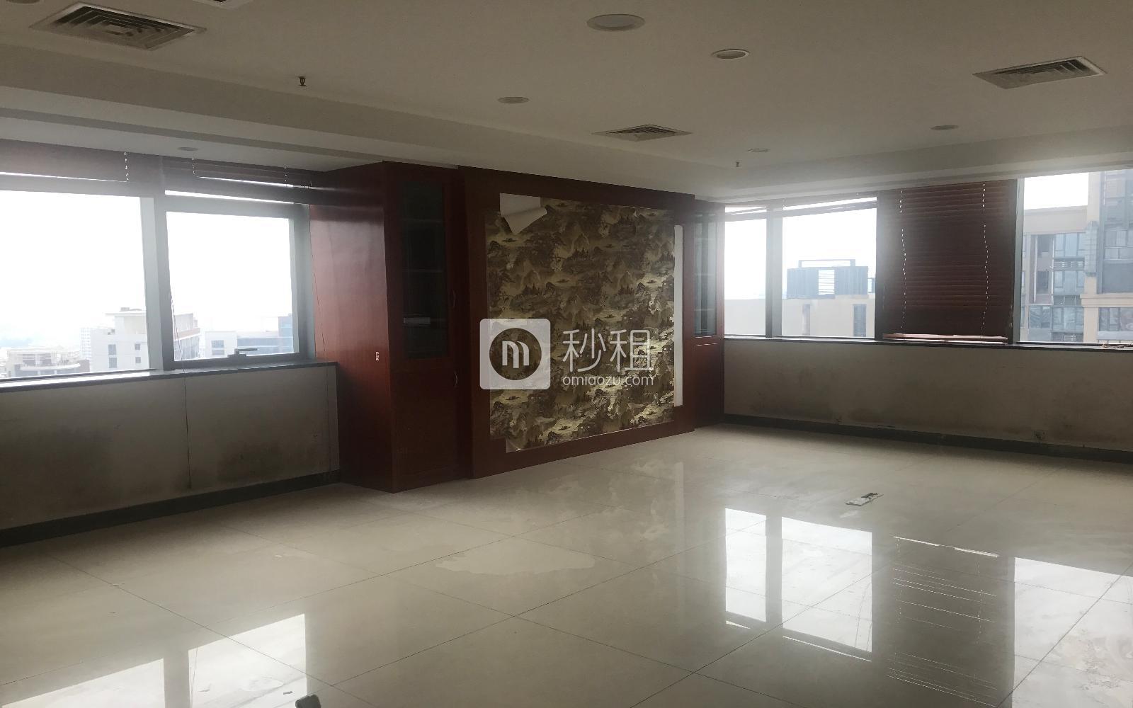 光浩国际中心写字楼出租273.48平米精装办公室120元/m².月