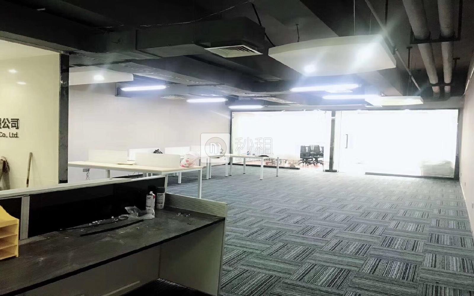 彩虹科技大厦写字楼出租139平米简装办公室78元/m².月
