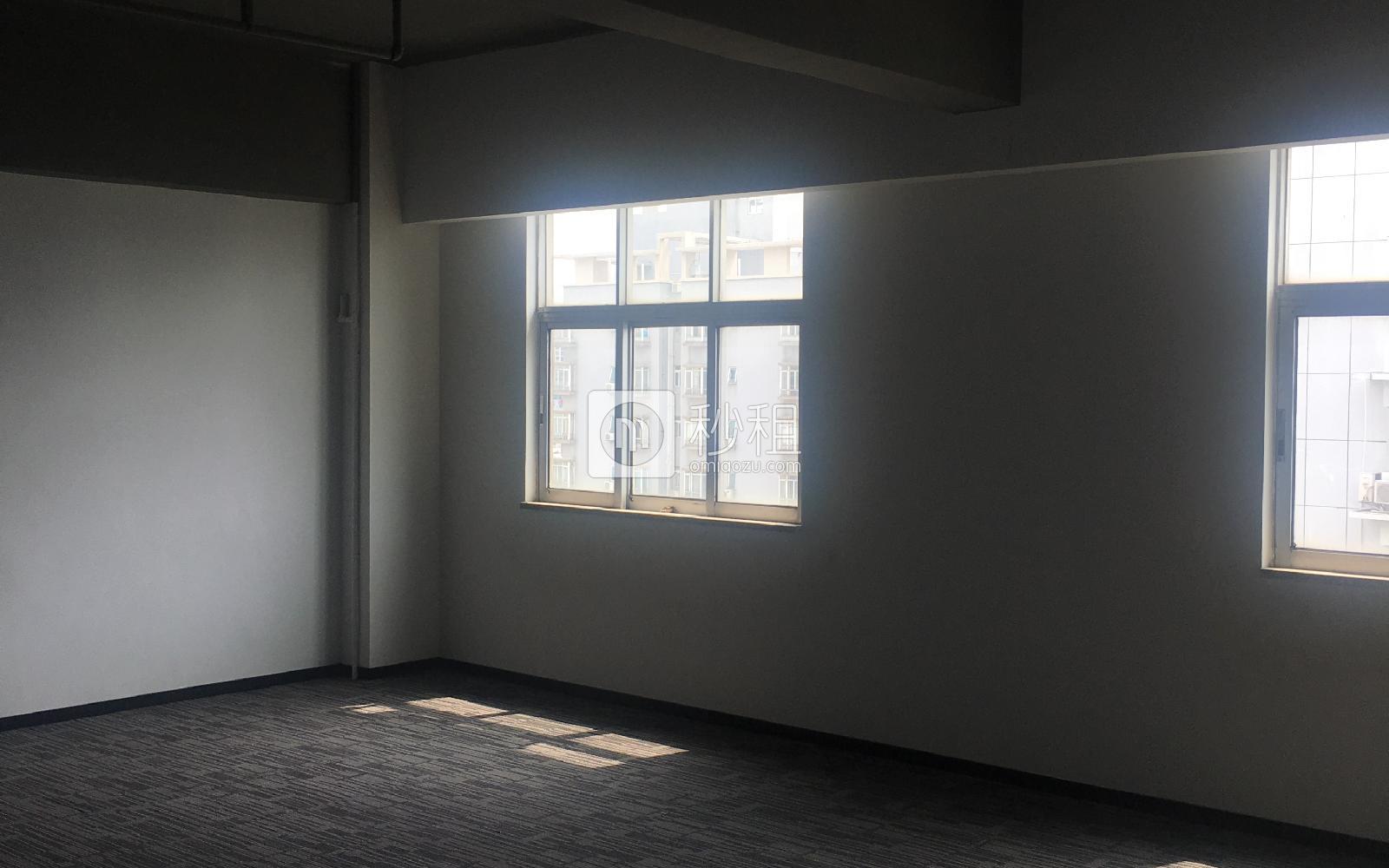 同方创想公社写字楼出租78平米精装办公室5200元/月