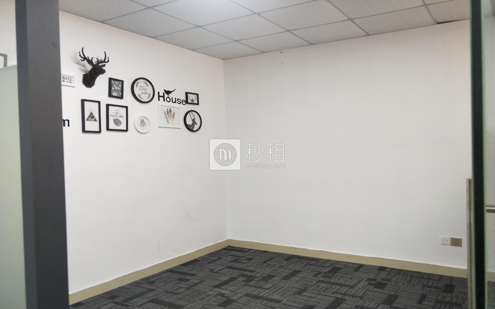 西乡红盒子联合办公写字楼出租113平米精装办公室55元/m².月