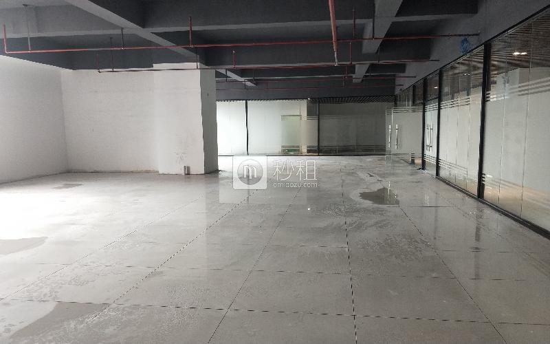 润兴创业中心写字楼出租262平米简装办公室40元/m².月