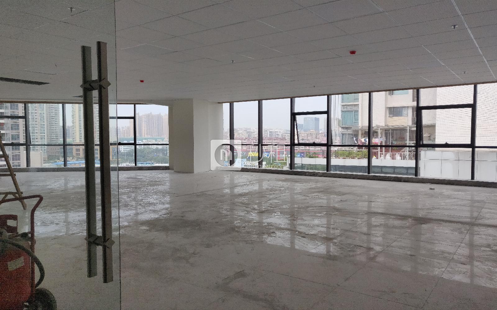 华美居商务中心写字楼出租259平米简装办公室92元/m².天