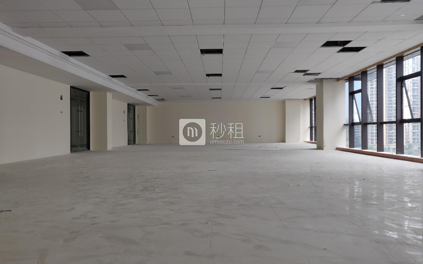 华美居商务中心写字楼出租420平米简装办公室95元/m².月