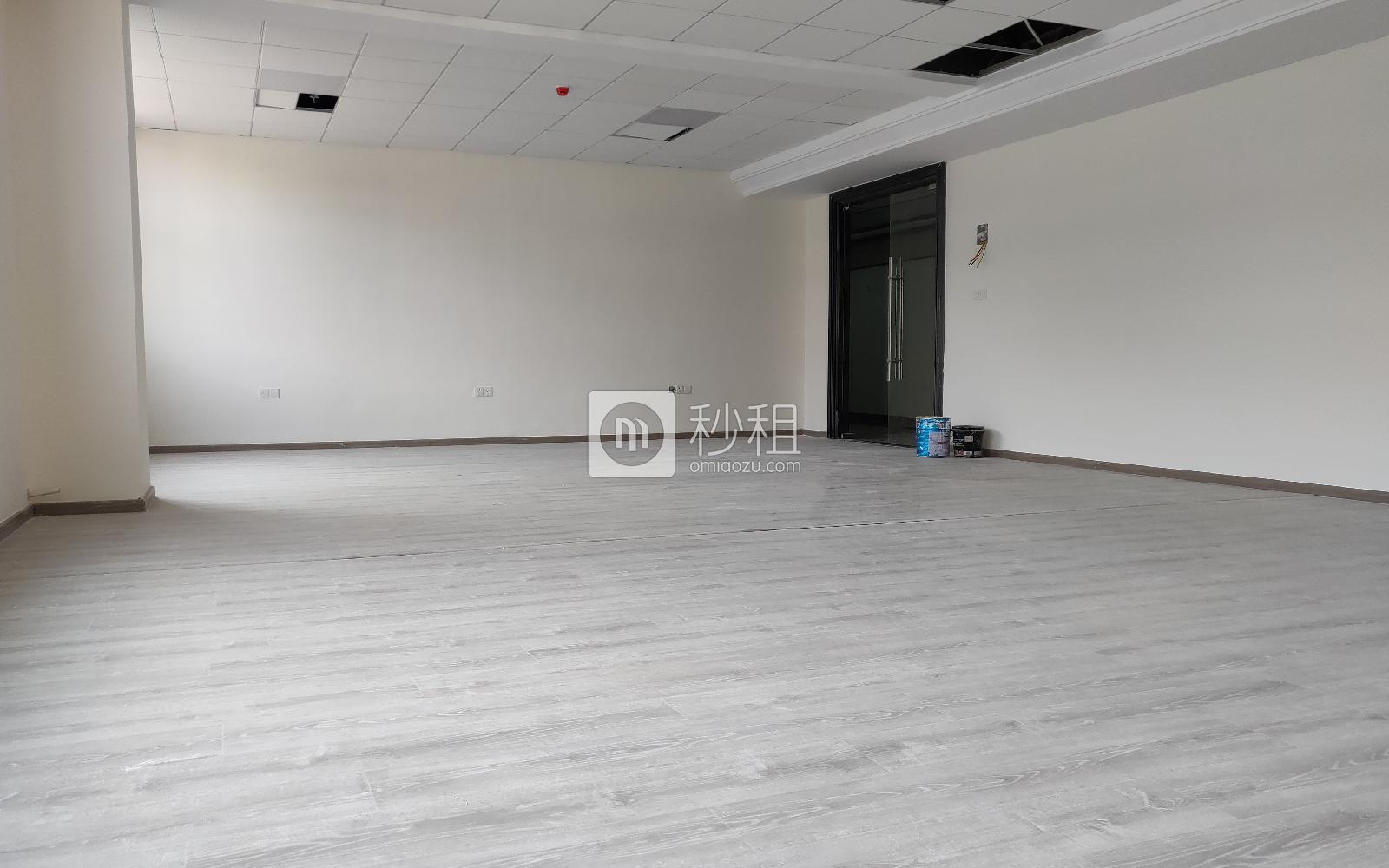 华美居商务中心写字楼出租133平米简装办公室88元/m².天