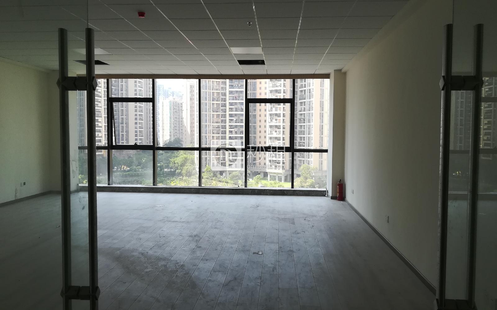 华美居商务中心写字楼出租100平米简装办公室100元/m².月