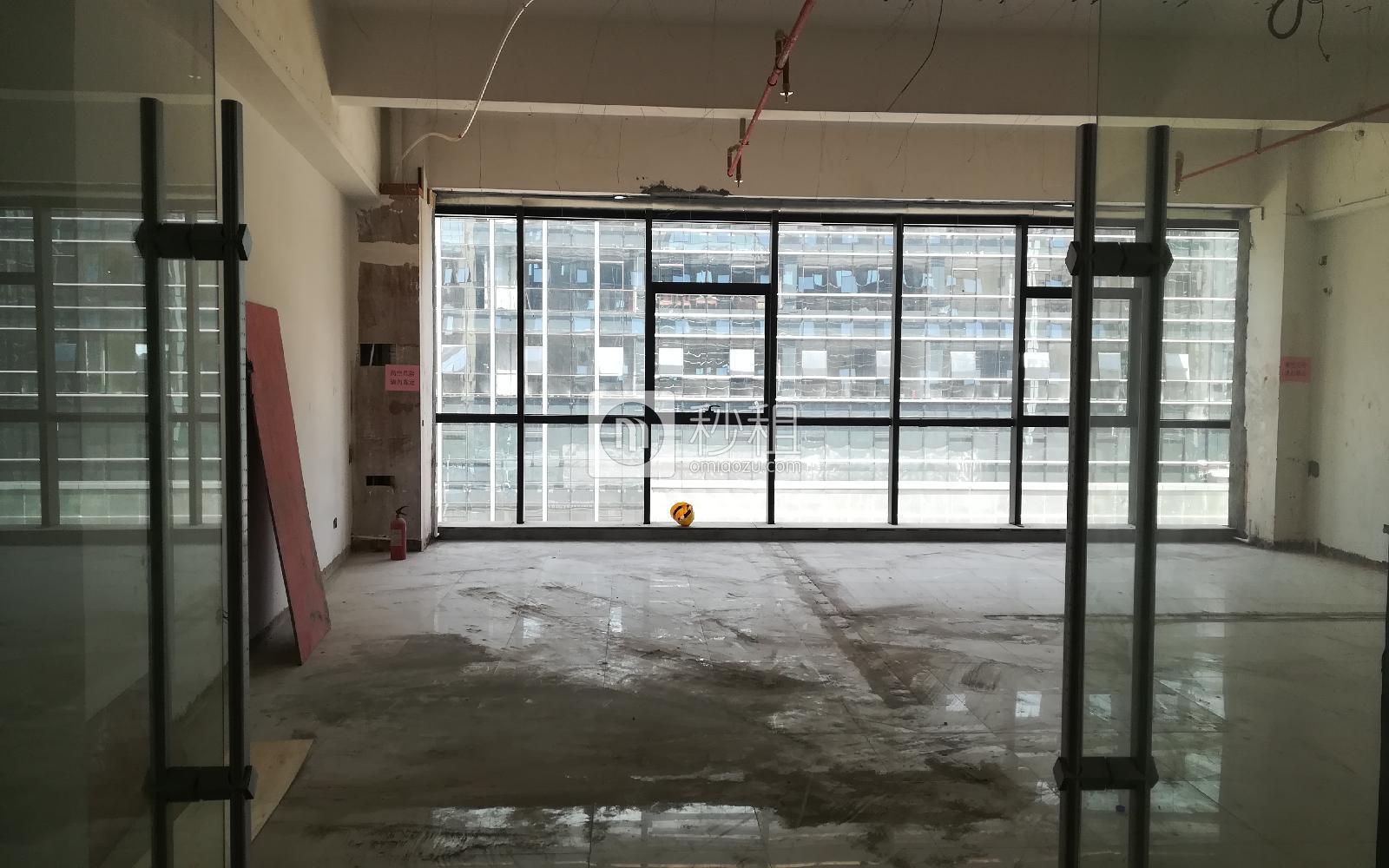 华美居商务中心写字楼出租140平米精装办公室93元/m².月