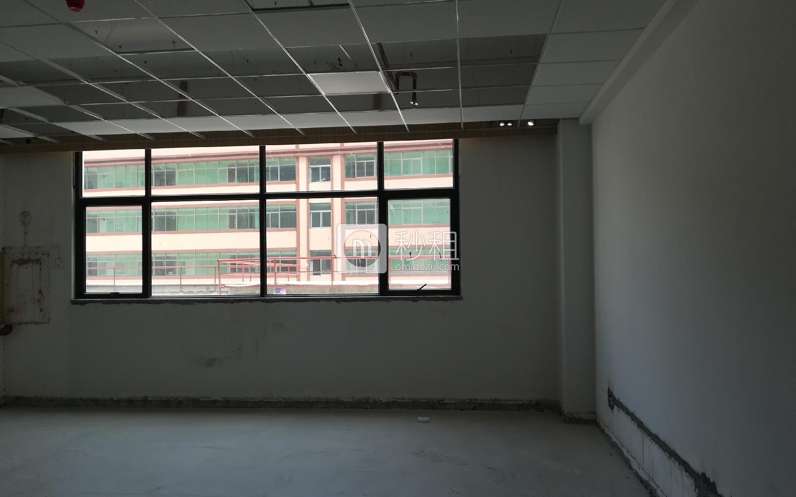 华美居商务中心写字楼出租87平米精装办公室83元/m².月