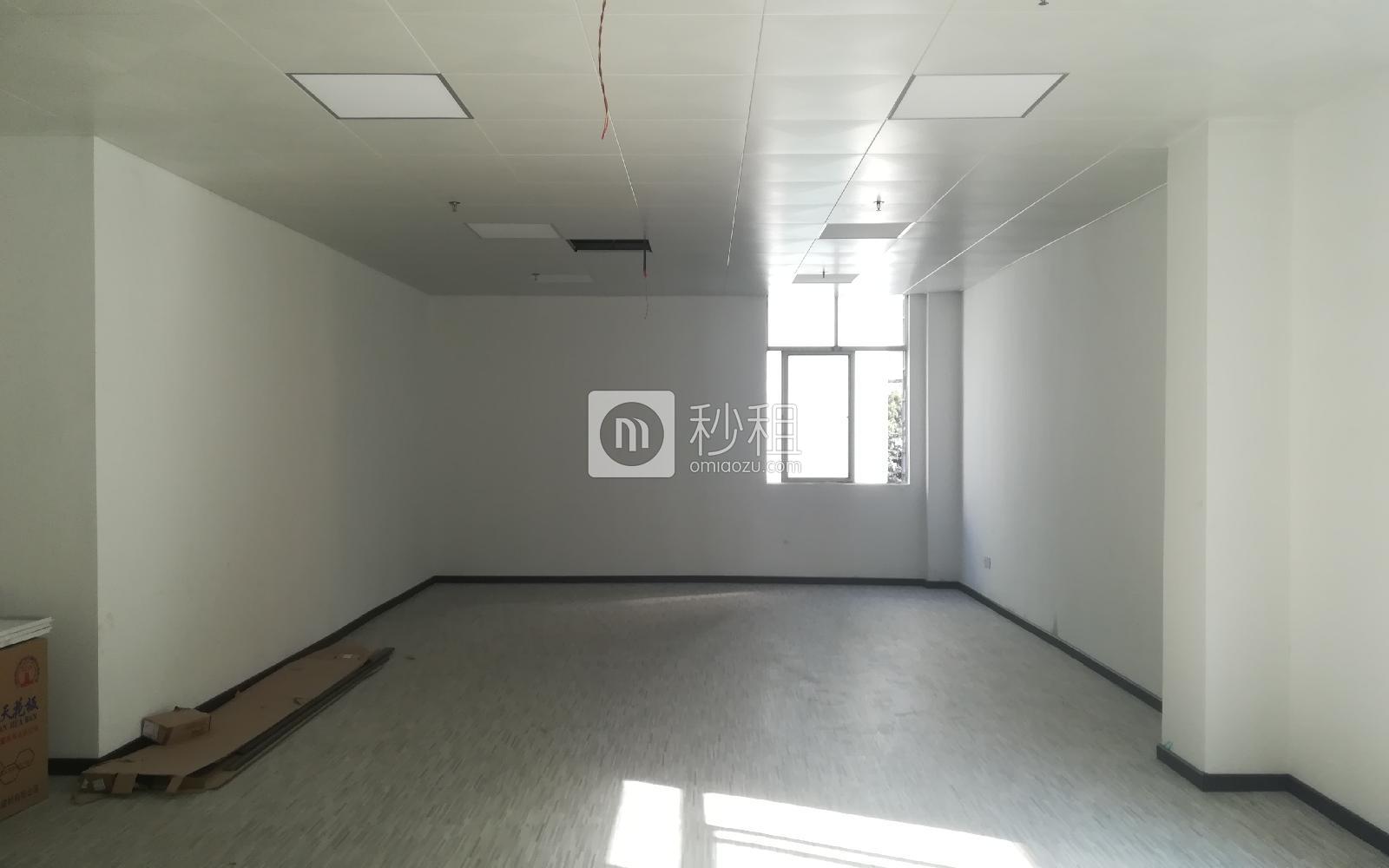 尔体AE小镇写字楼出租100平米简装办公室55元/m².月