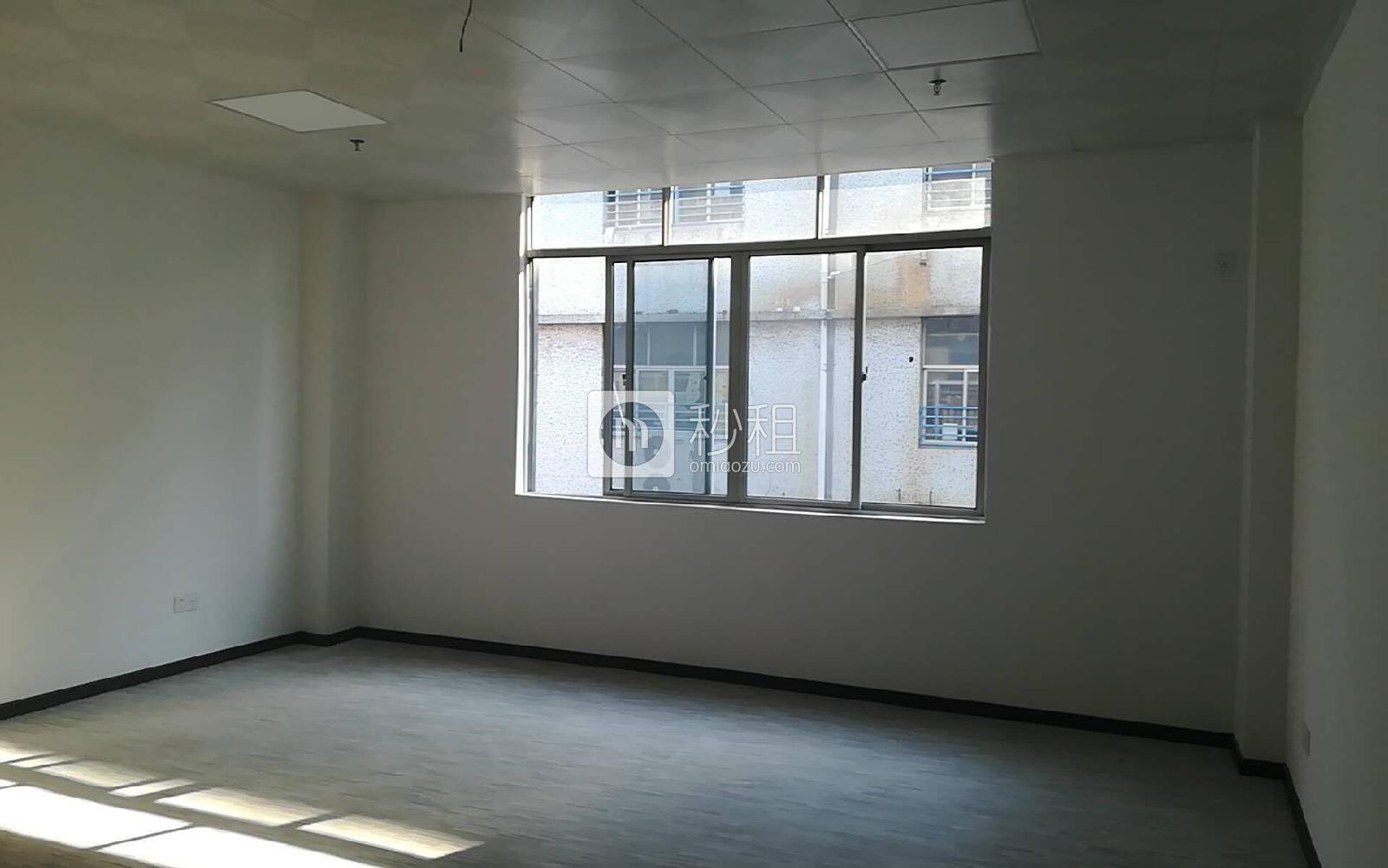 尔体AE小镇写字楼出租70平米简装办公室65元/m².月