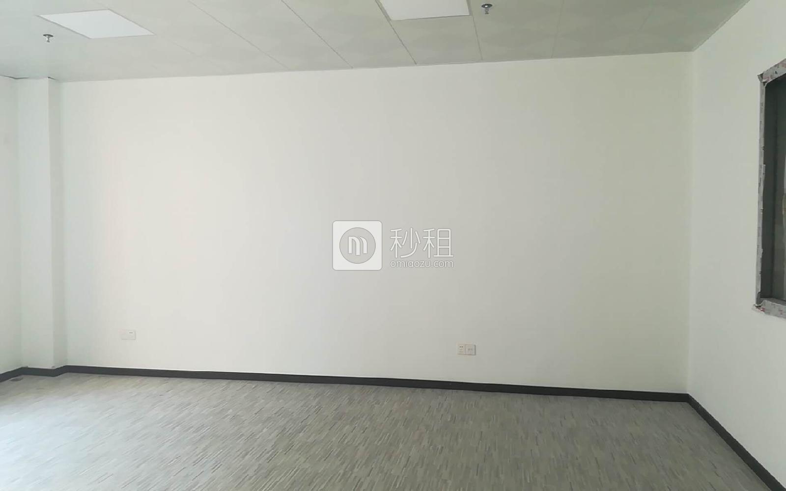 尔体AE小镇写字楼出租75平米简装办公室65元/m².月