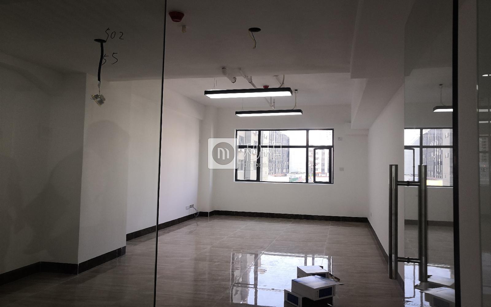 百佳润（宝源）商务中心写字楼出租55平米简装办公室75元/m².月