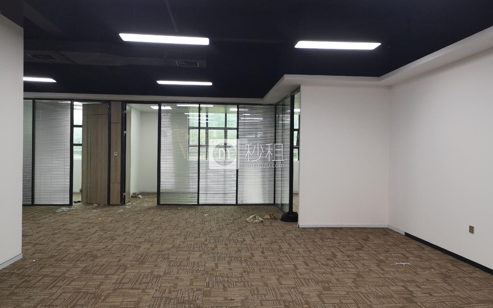 南山云谷创新产业园（一期）写字楼出租310平米精装办公室65元/m².月