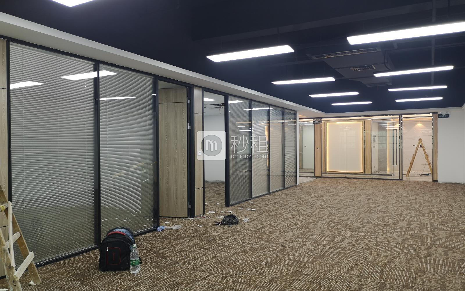 南山云谷创新产业园（一期）写字楼出租308平米简装办公室65元/m².月
