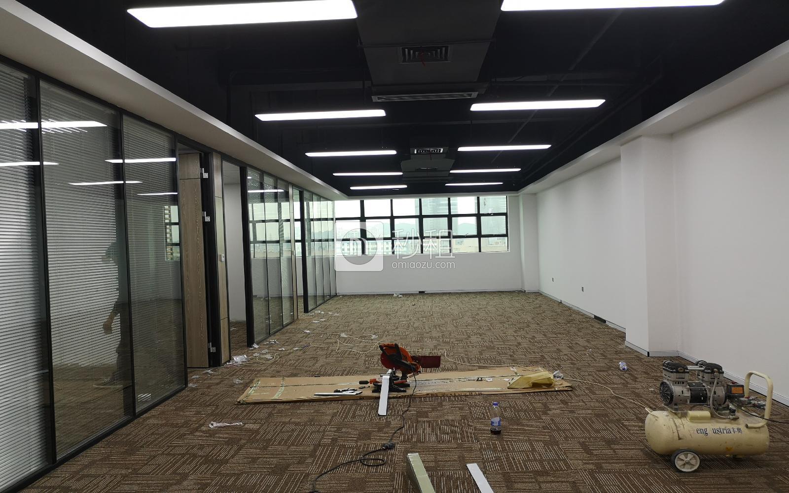 南山云谷创新产业园（一期）写字楼出租320平米精装办公室65元/m².月
