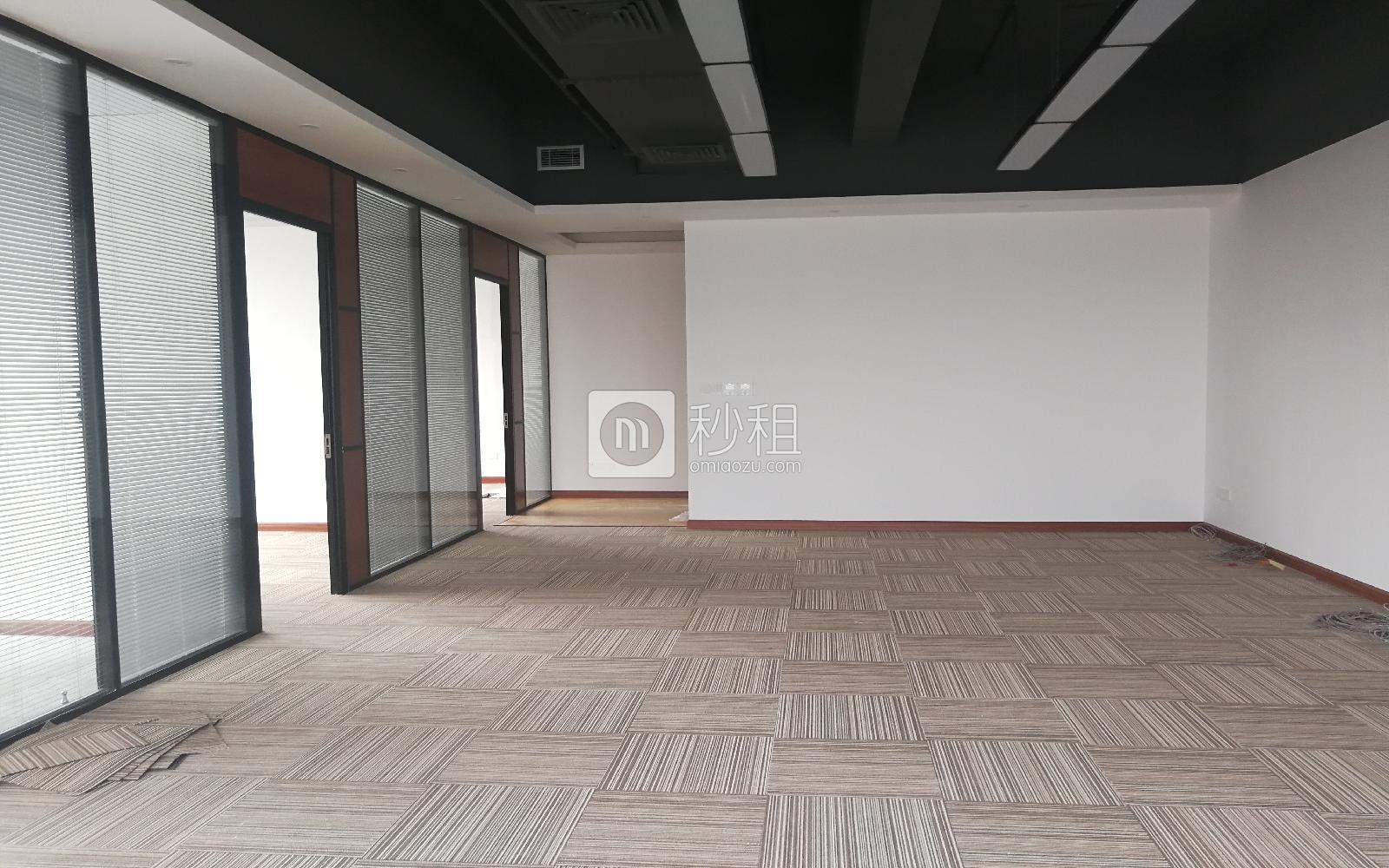 侨城坊写字楼出租236平米精装办公室165元/m².月