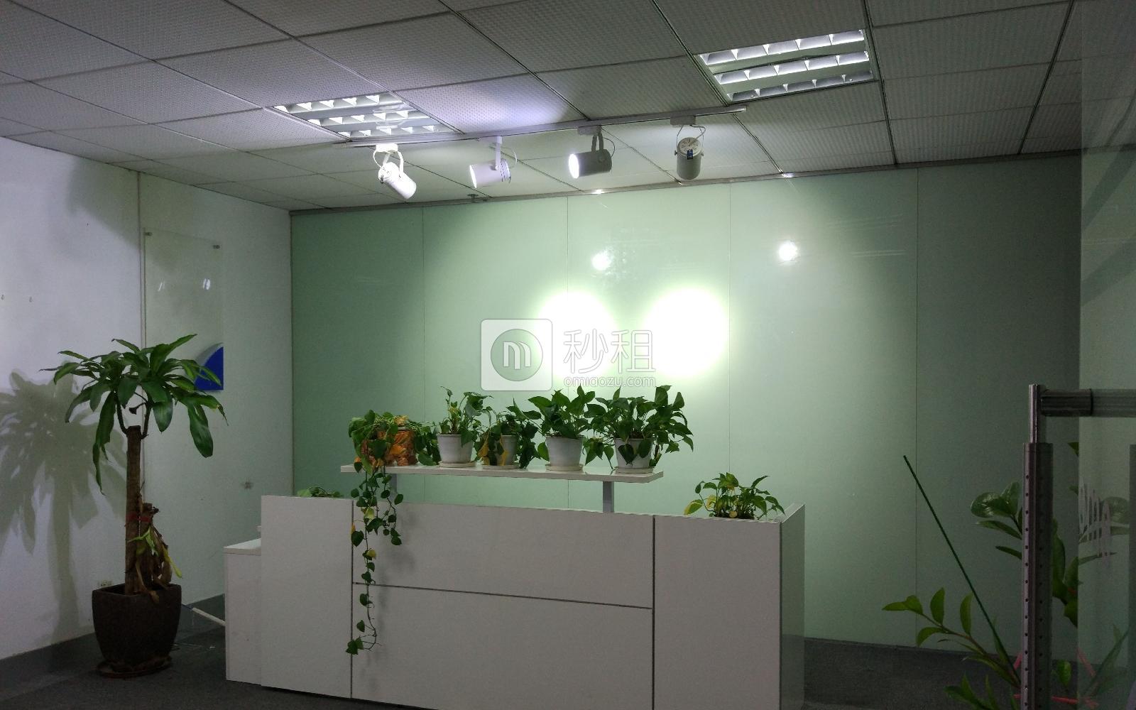清华紫光信息港写字楼出租378平米精装办公室88元/m².月