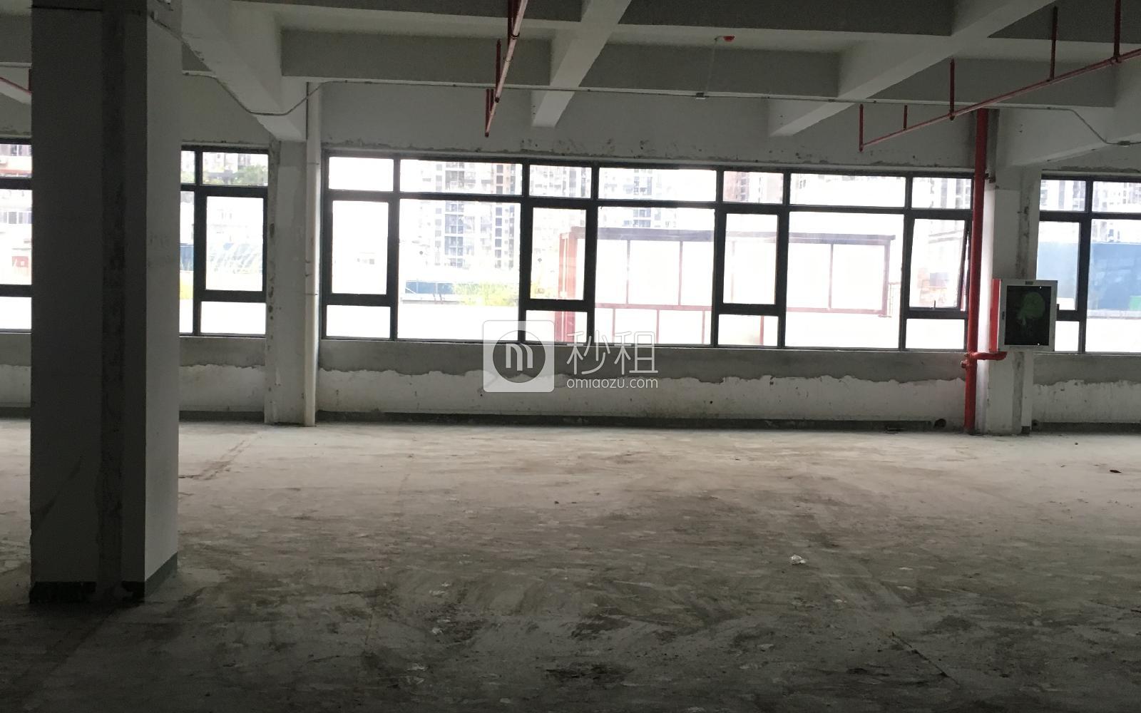 华侨城创意文化园写字楼出租186平米毛坯办公室140元/m².月