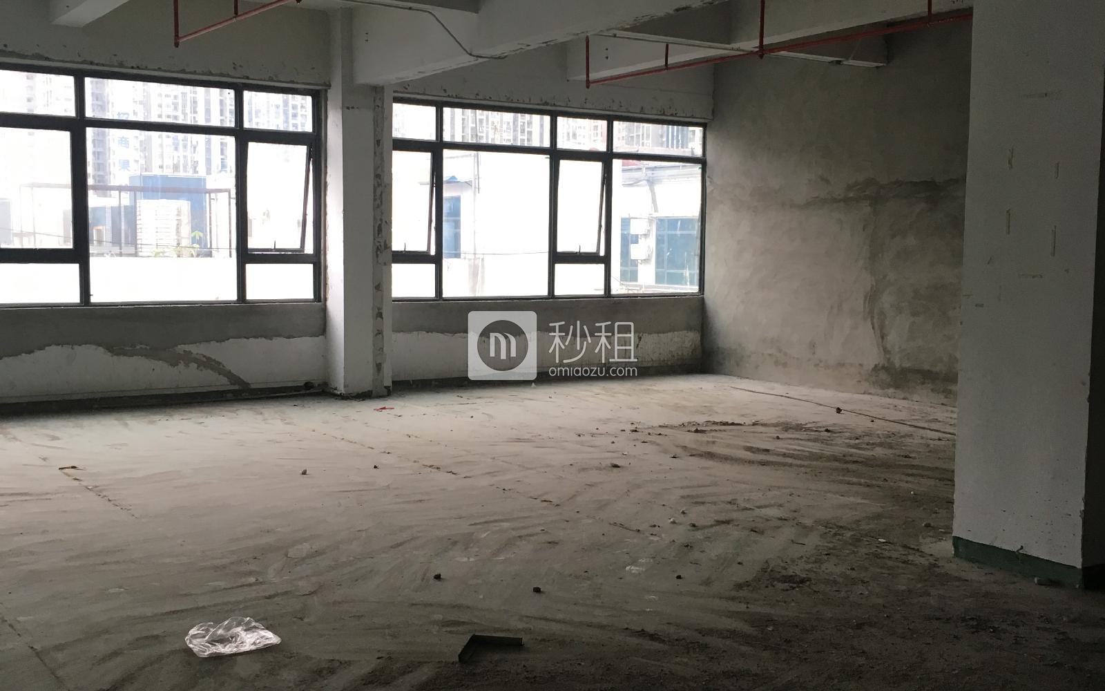 华侨城创意文化园写字楼出租338平米毛坯办公室140元/m².月