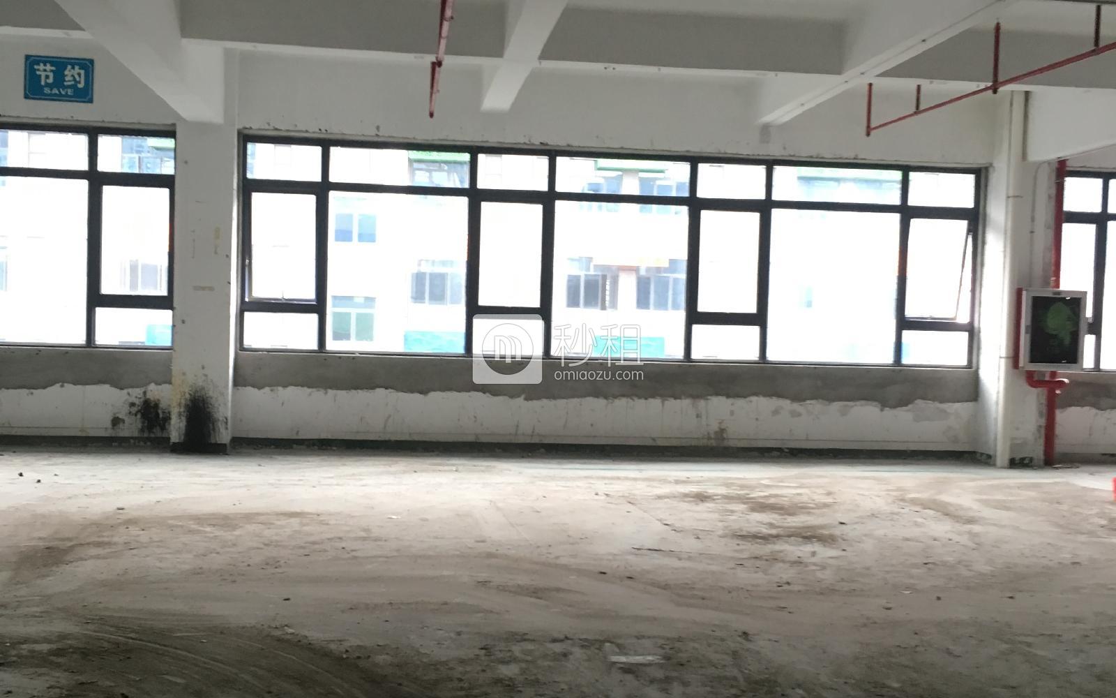 华侨城创意文化园写字楼出租213平米毛坯办公室140元/m².月
