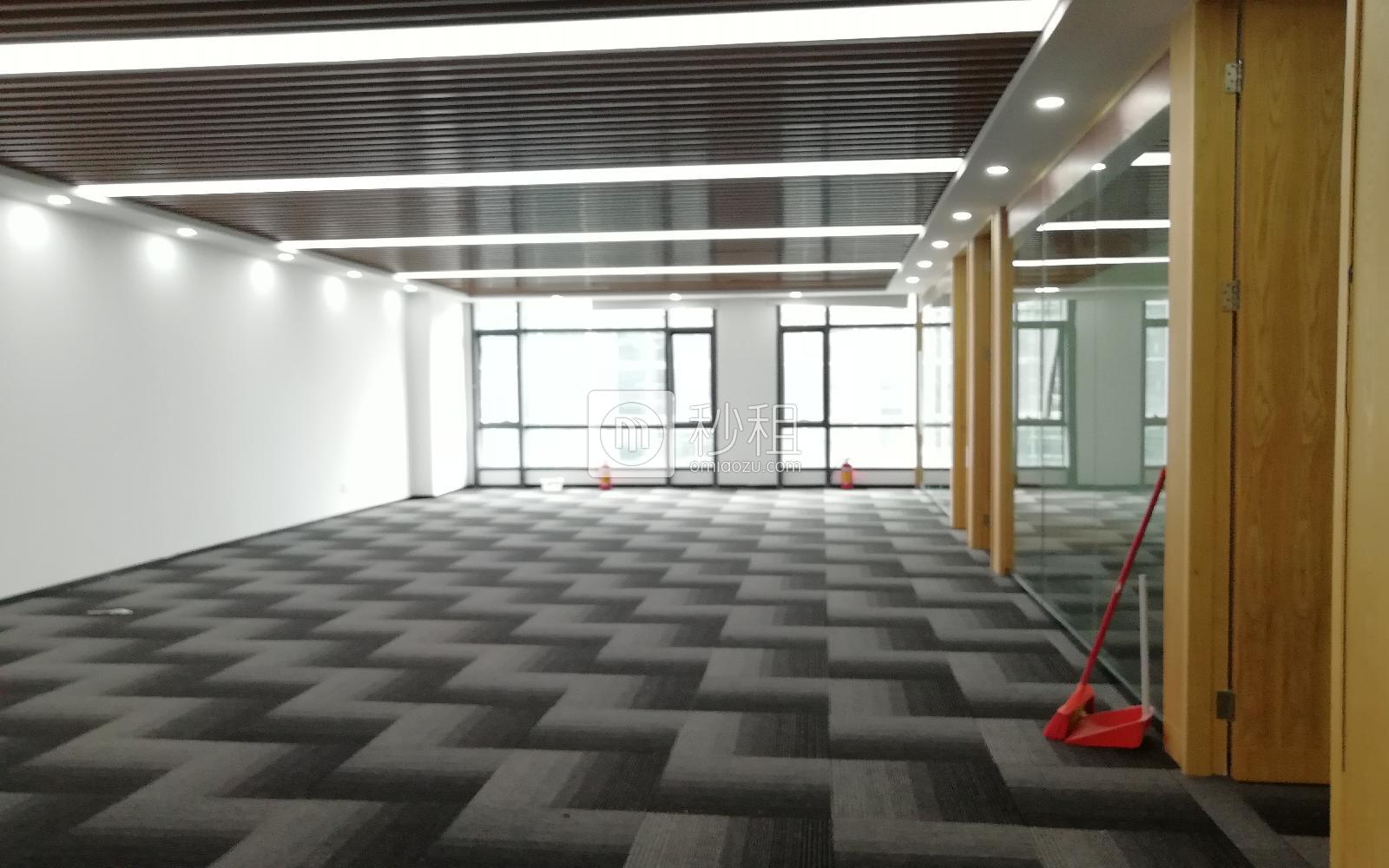泰邦科技大厦写字楼出租339平米精装办公室125元/m².月