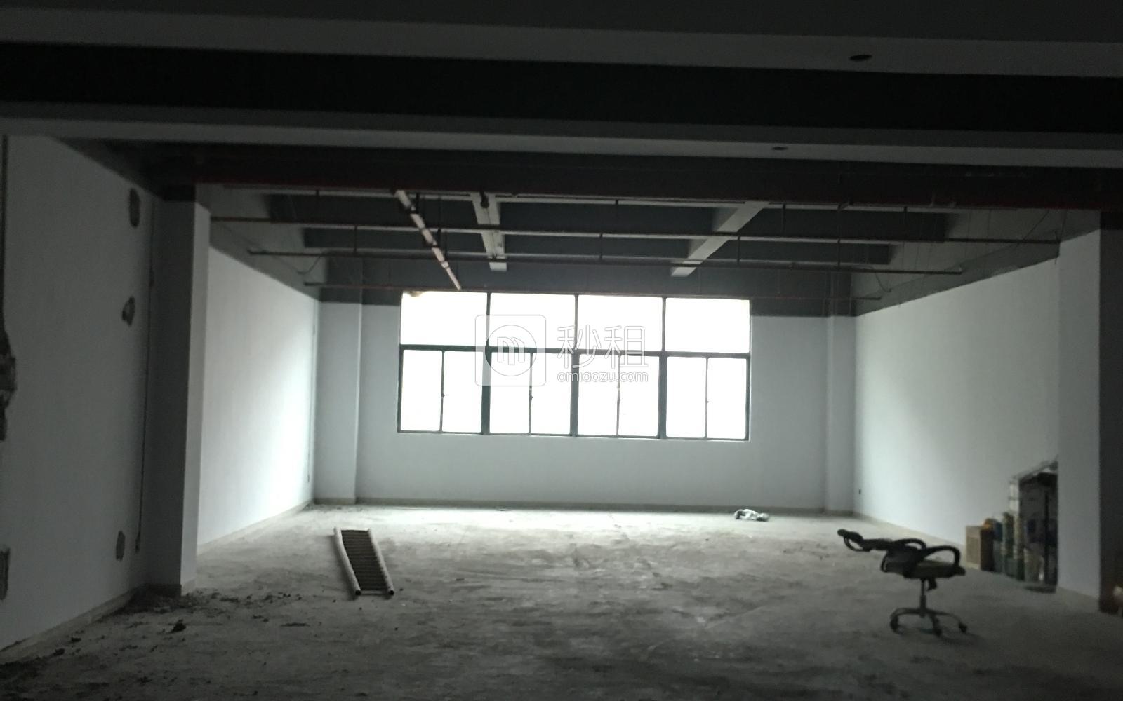 美盈智汇港写字楼出租256平米精装办公室42元/m².月