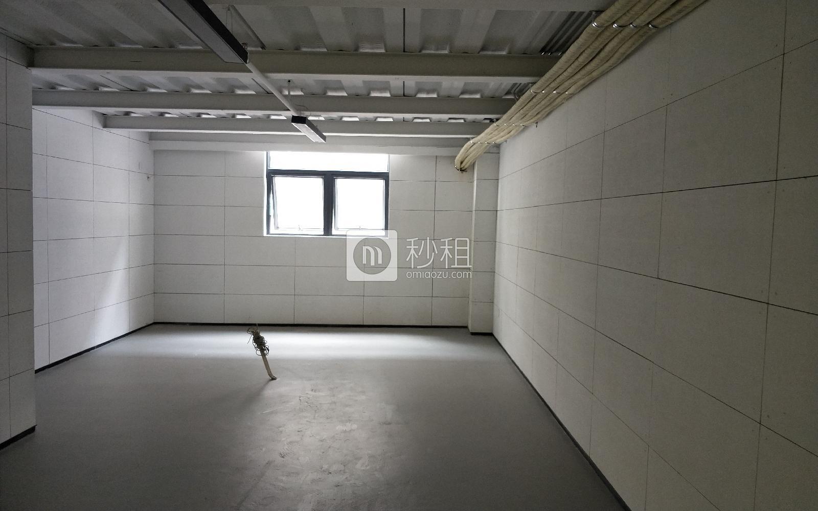 华创天下写字楼出租105平米简装办公室65元/m².月