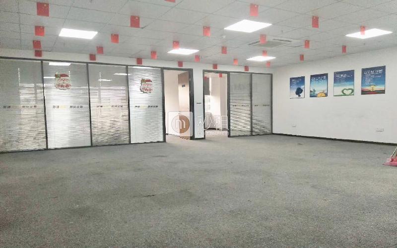 中粮商务公园写字楼出租208平米精装办公室58元/m².月