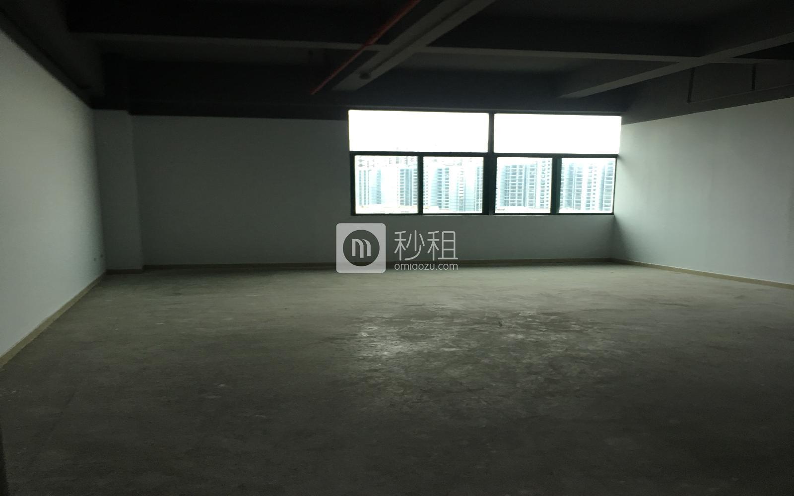 美盈智汇港写字楼出租108平米豪装办公室42元/m².月
