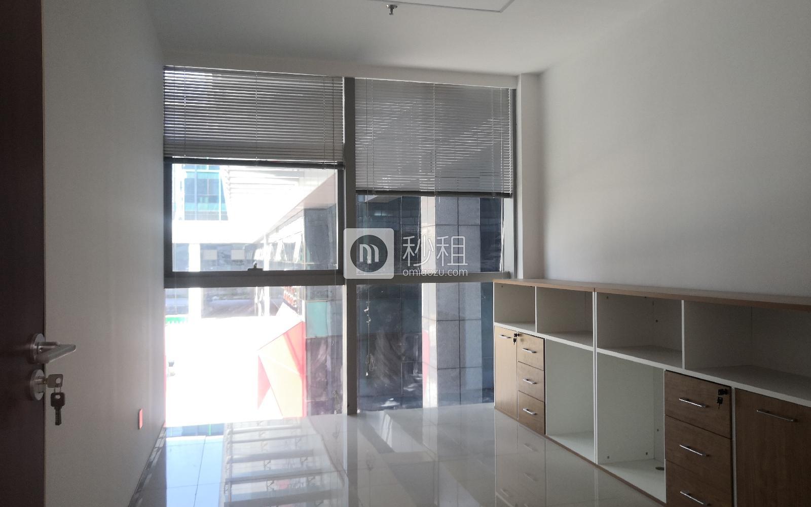 深业U中心写字楼出租220平米精装办公室55元/m².月