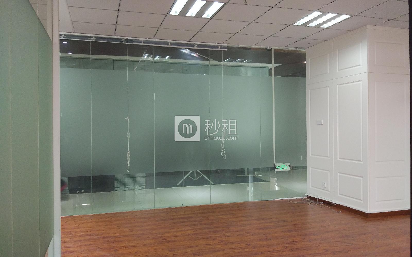天信中心-枫叶城市酒店写字楼出租139平米精装办公室82元/m².月