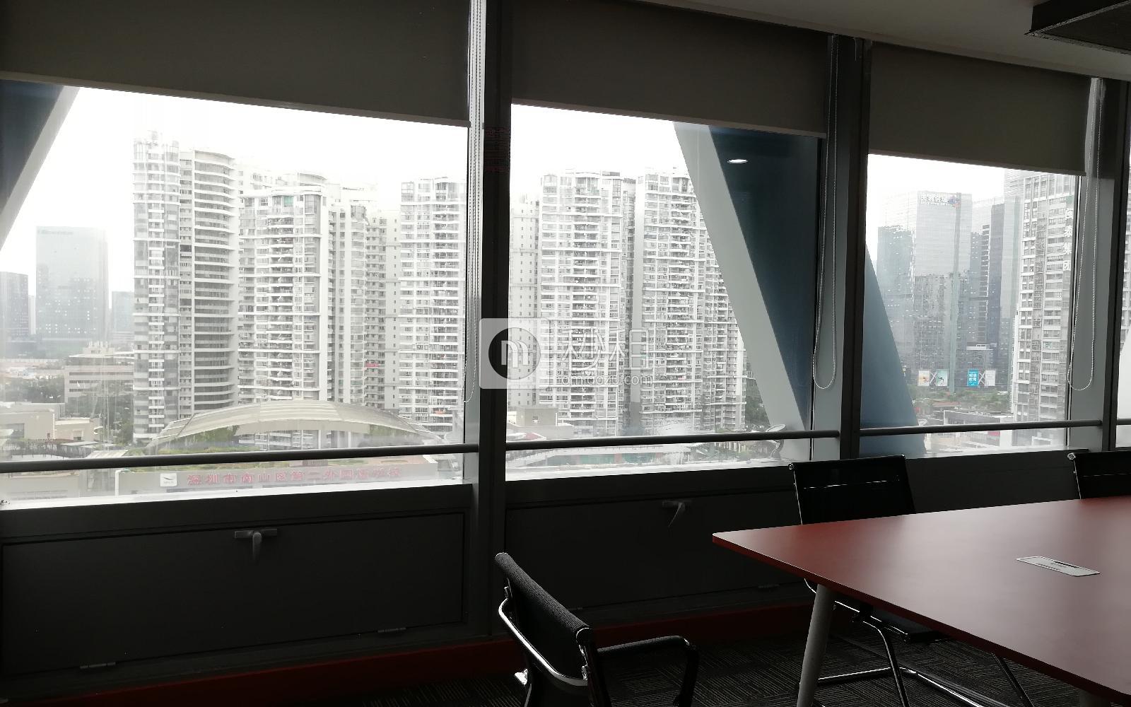 盈峰中心（原易思博软件大厦）写字楼出租143平米精装办公室150元/m².月