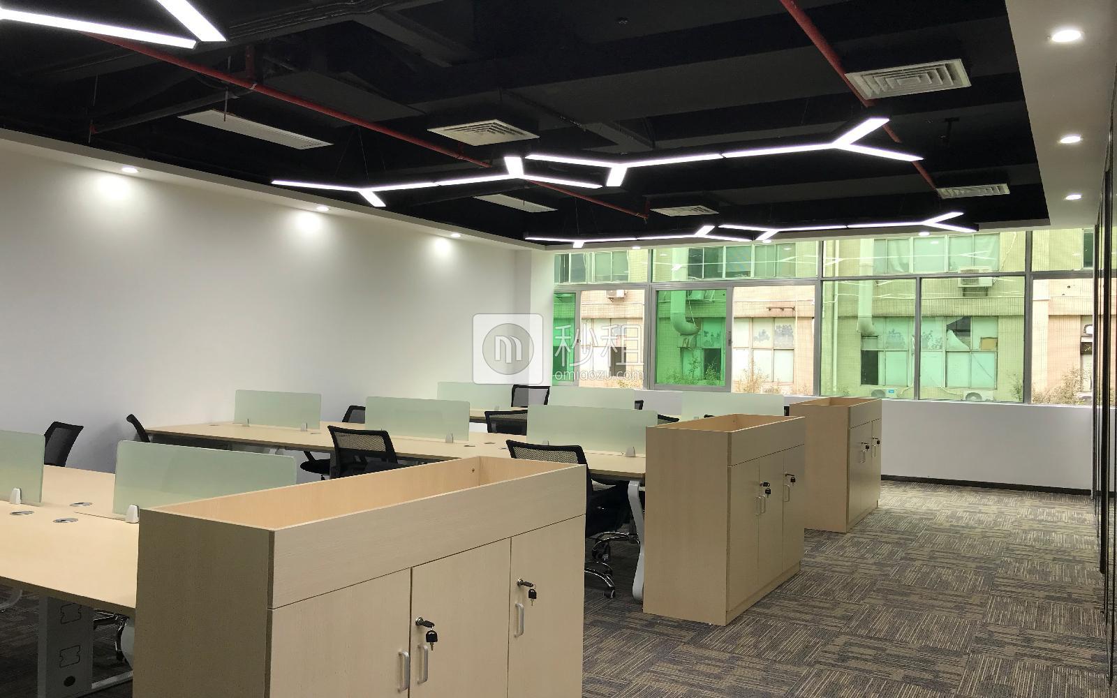 龙易.盛天龙创新谷写字楼出租173平米精装办公室85元/m².月