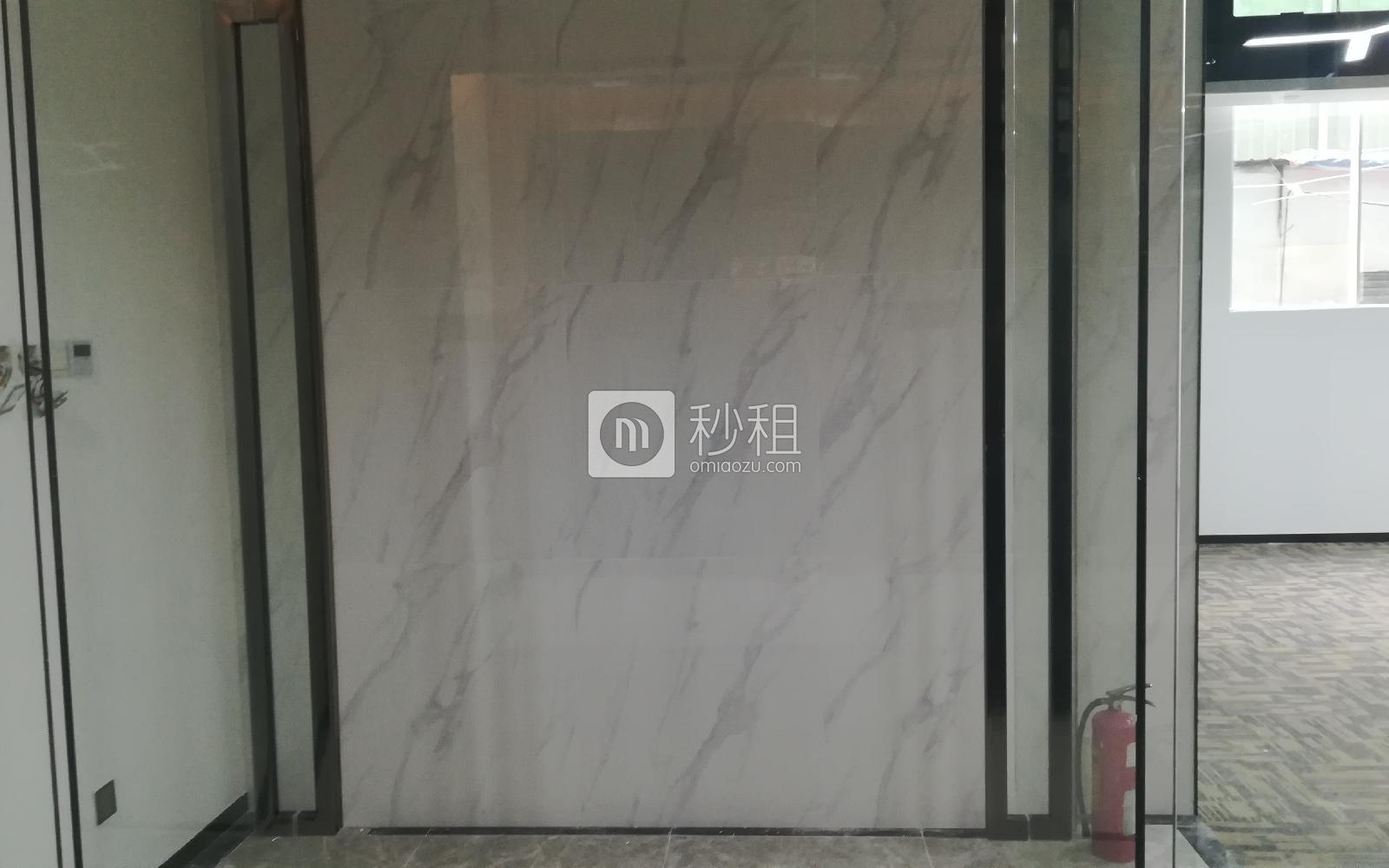龙易.盛天龙创新谷写字楼出租186平米精装办公室85元/m².月