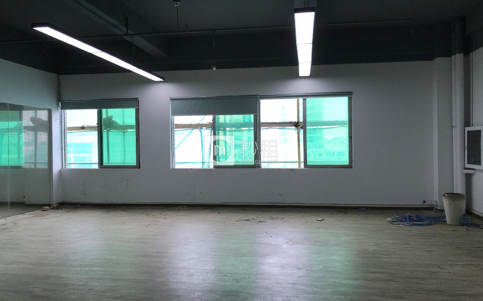 广兴源海缤国际创意园写字楼出租301平米简装办公室75元/m².月