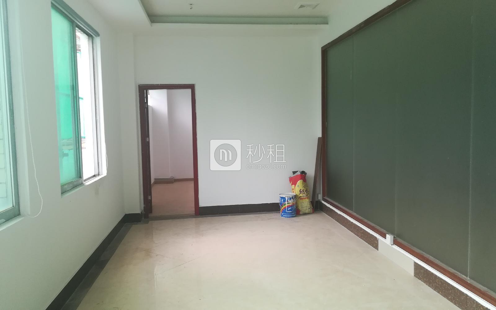 广兴源海缤国际创意园写字楼出租78平米简装办公室83元/m².月